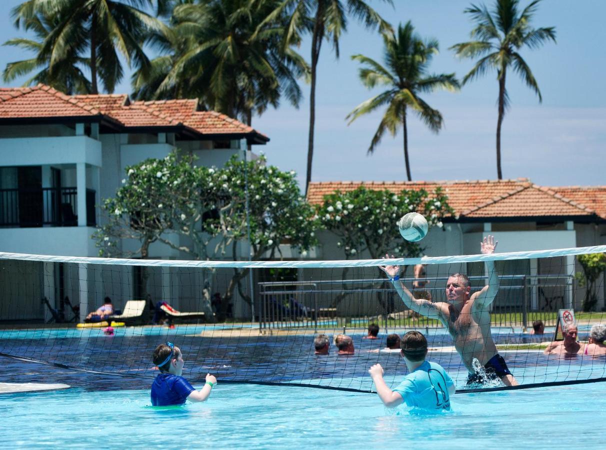 Club Hotel Dolphin Negombo Exterior foto